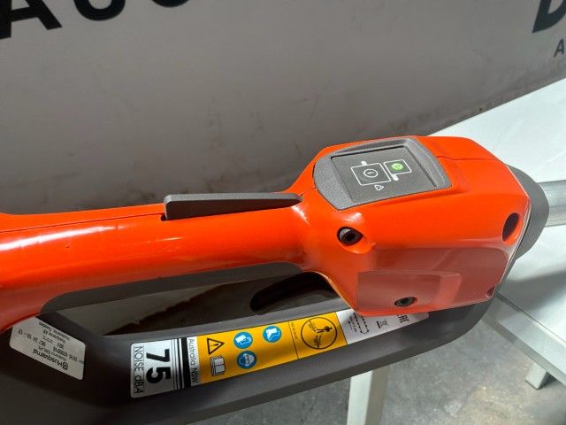 Husqvarna 536LiPX Professional Cordless Pole Chainsaw