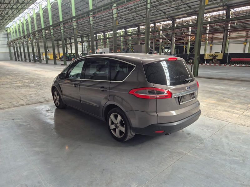 2012 Ford S-Max: A Multi-Purpose Family Car