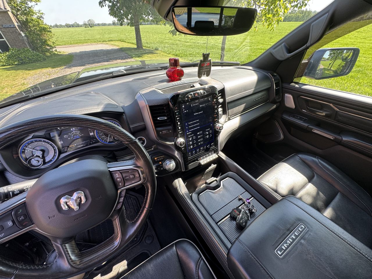 Dodge RAM Limited 1500 bomvol!