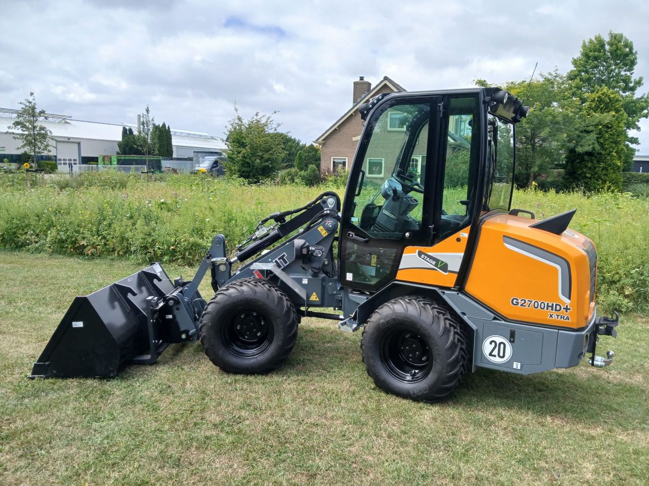 Giant G2700 X-TRA HD+ cabine extra functie Nieuwe machine