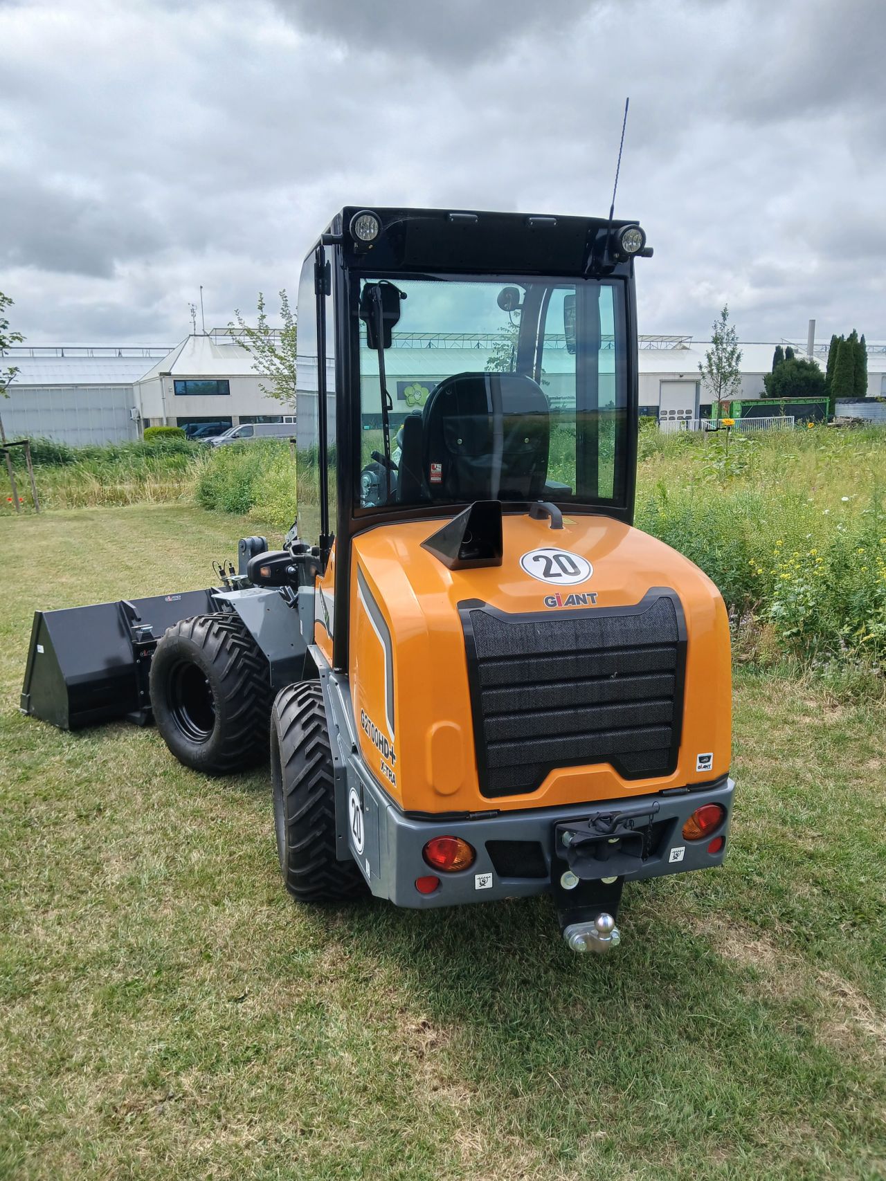 Giant G2700 X-TRA HD+ cabine extra functie Nieuwe machine