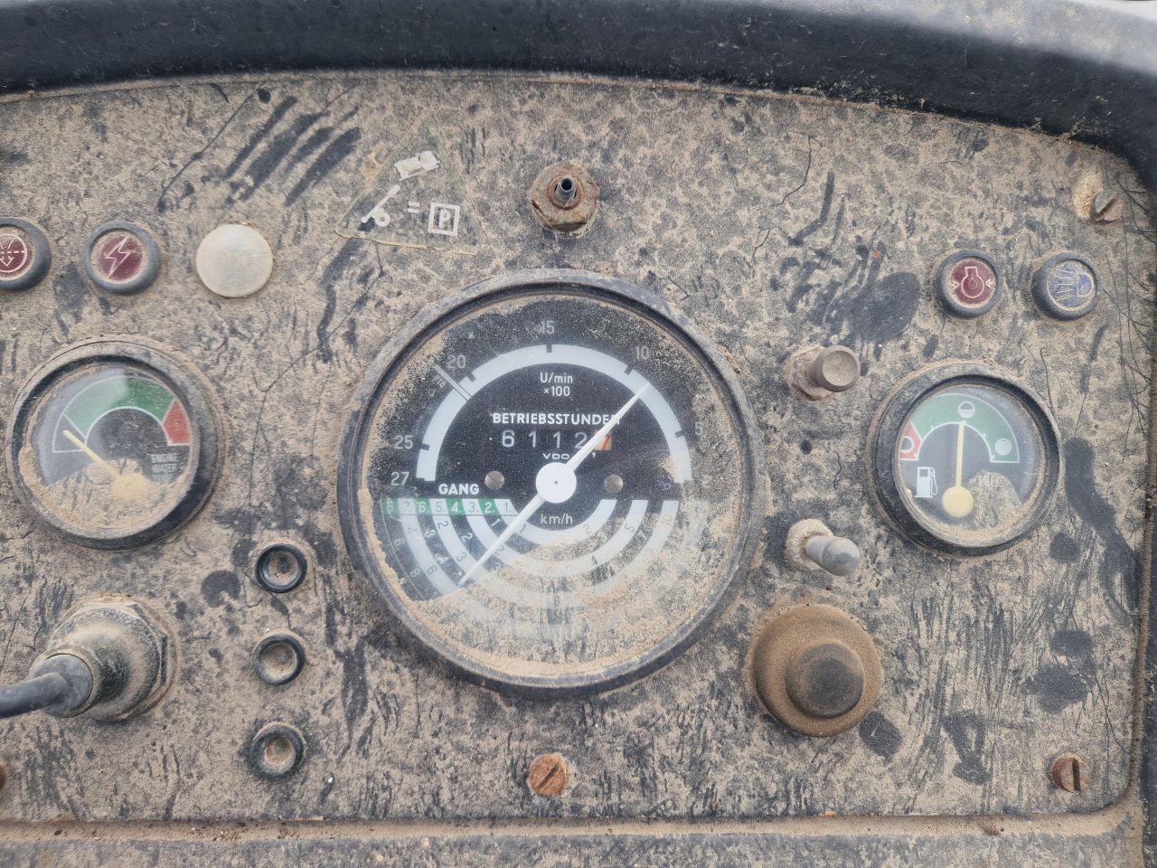 John Deere 2130