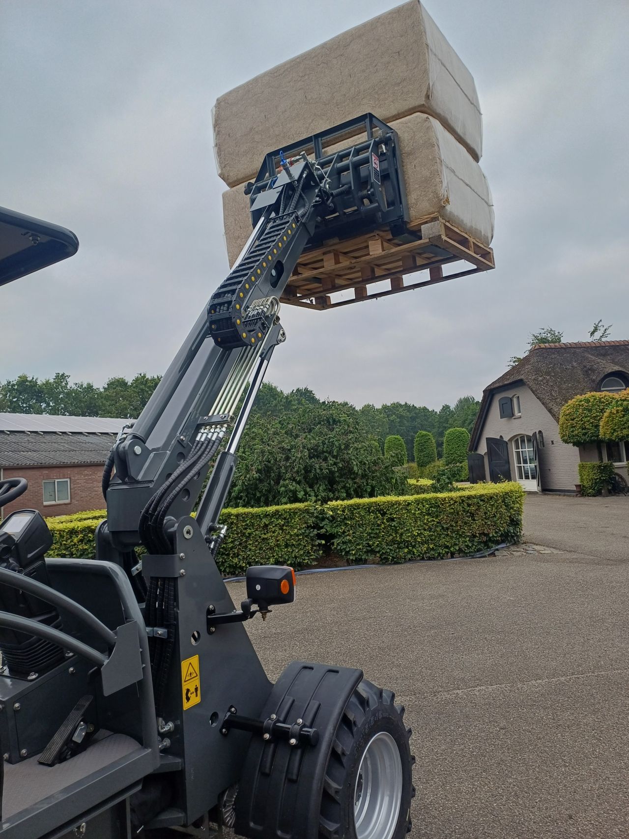 ShovelWCM TL2511E elektrische minishovel shovel