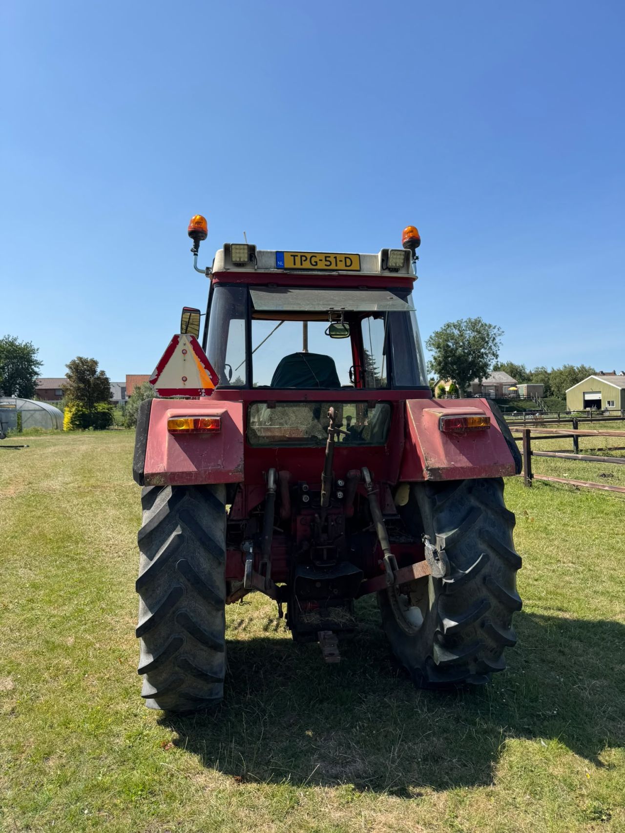 International 745 XL