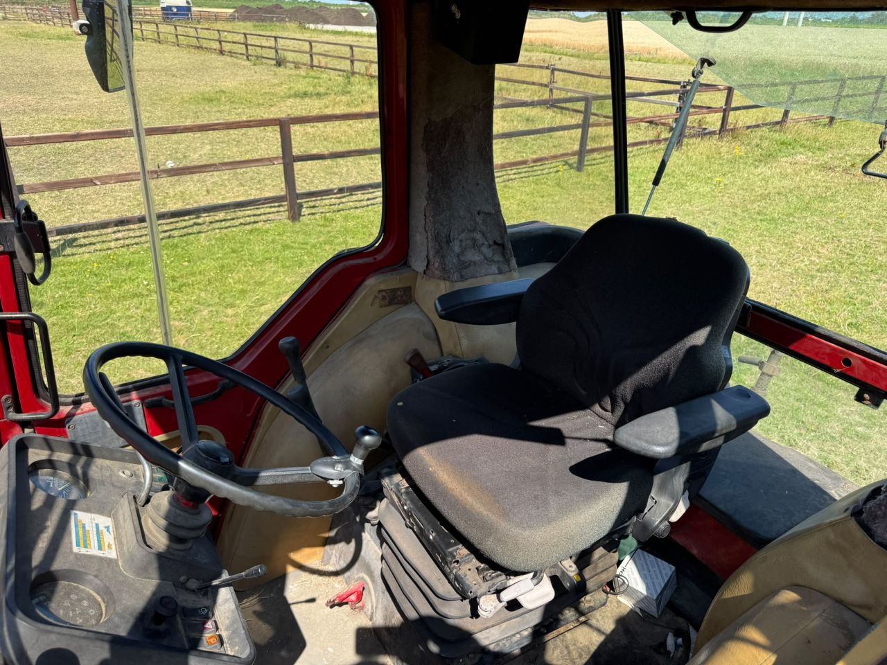International 745 XL
