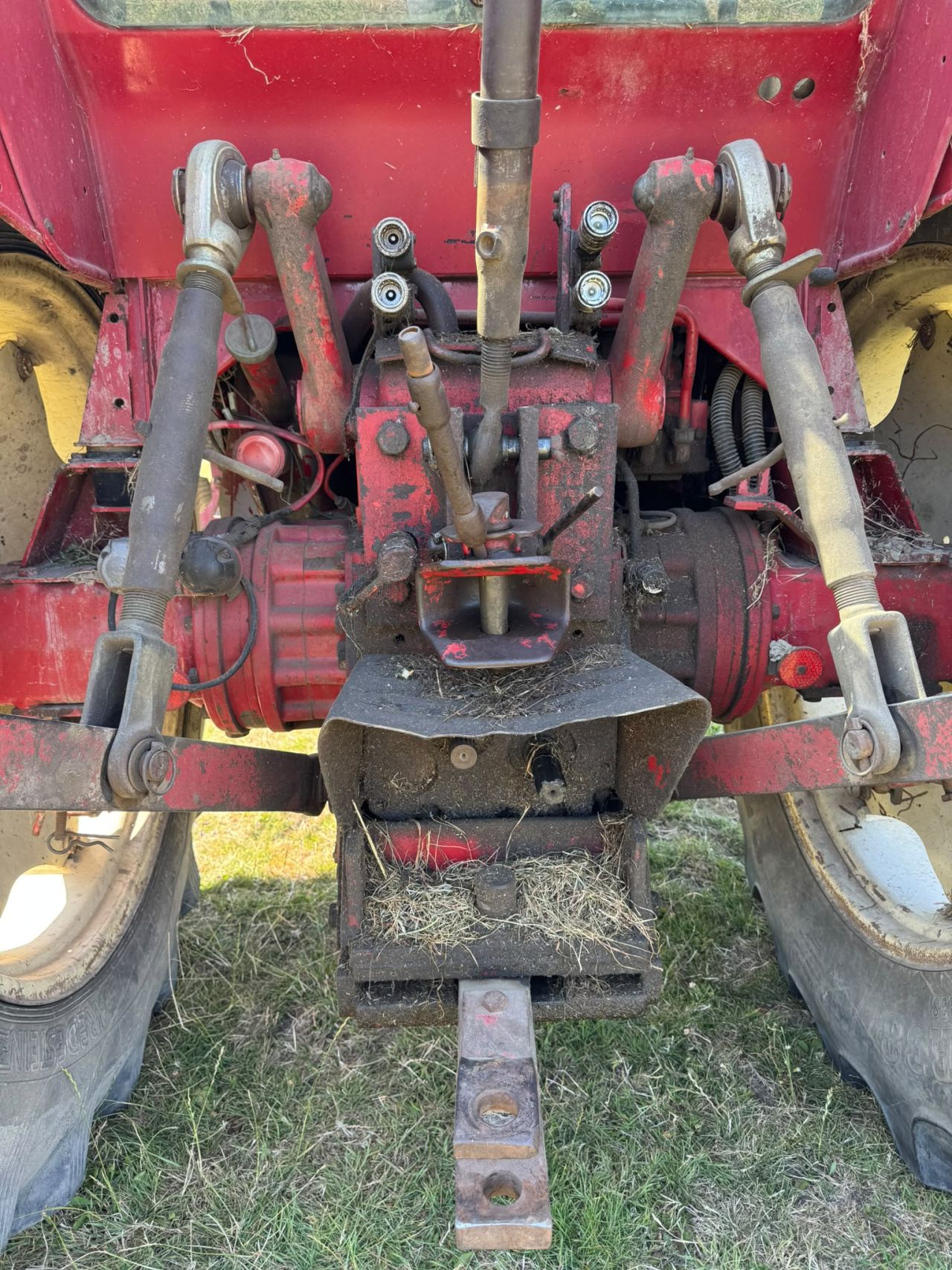 International 745 XL