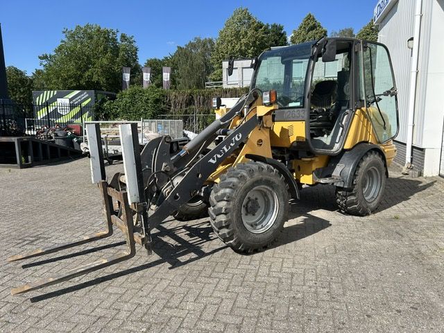 VOLVO L25B