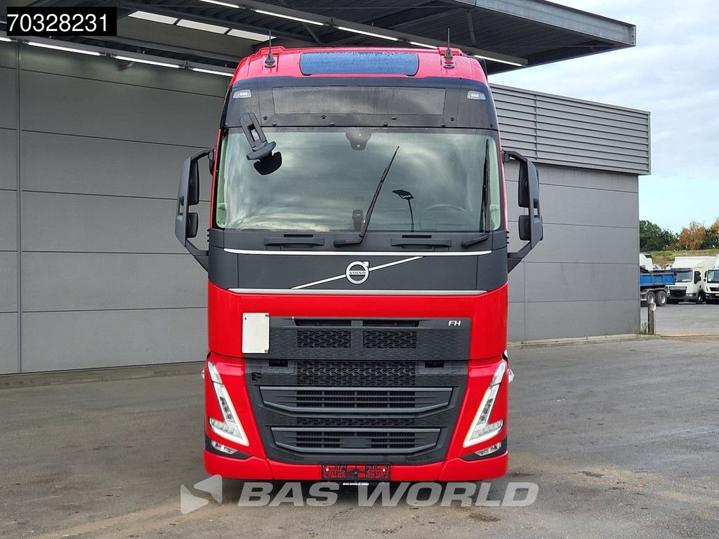 Volvo FH 460 4X2 XL Mega 2x Tanks Navi ACC
