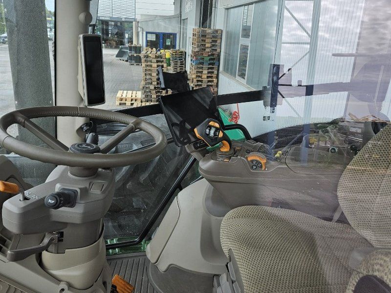 John Deere 6R150