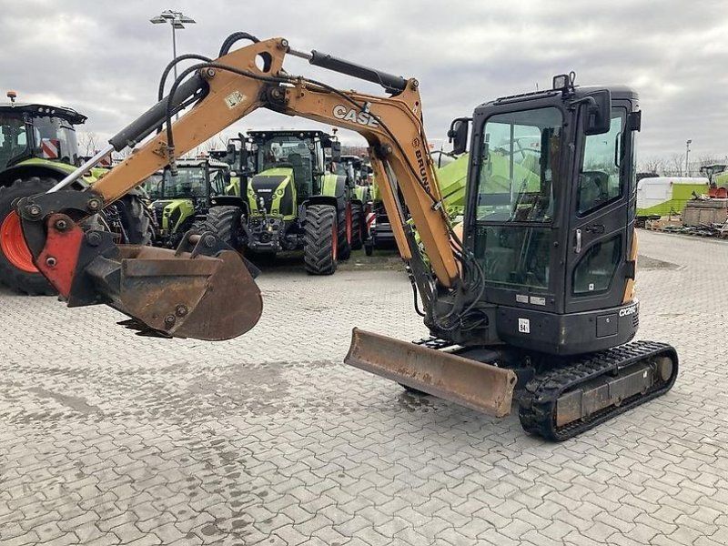 Case CX 26C