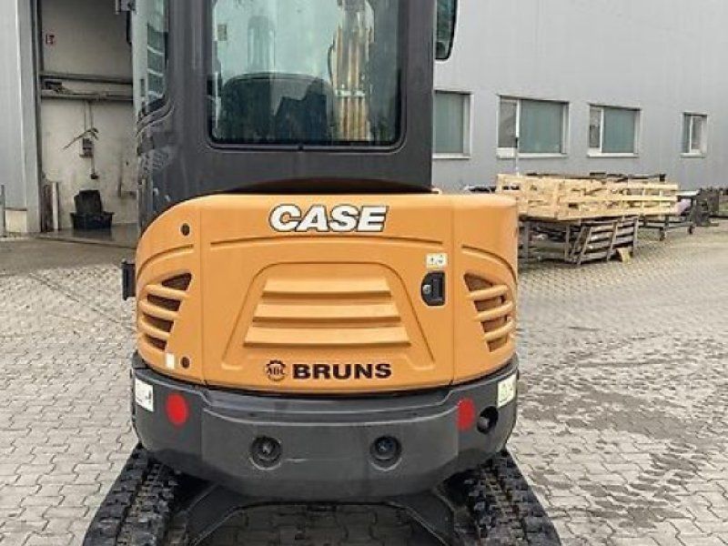 Case CX 26C