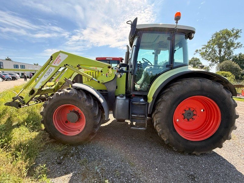 Claas Arion 640