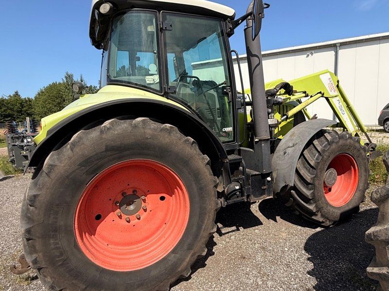 Claas Arion 640