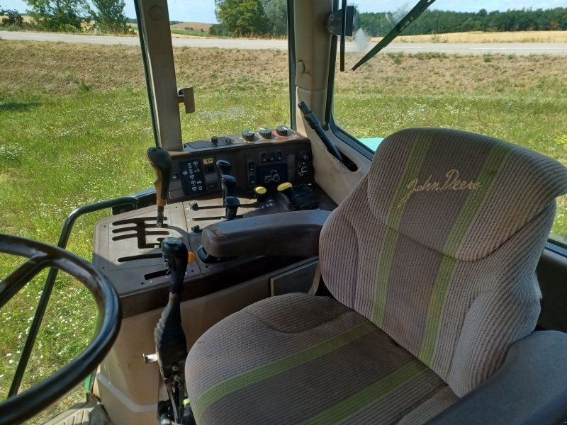 John Deere 6610
