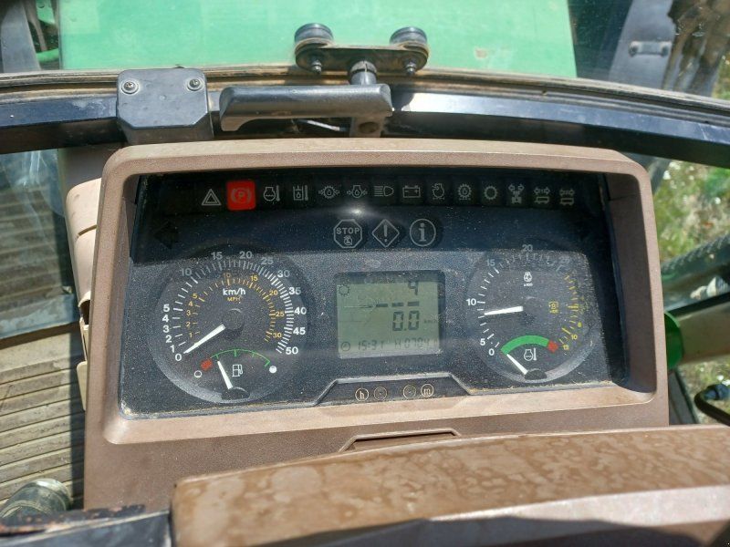 John Deere 6610