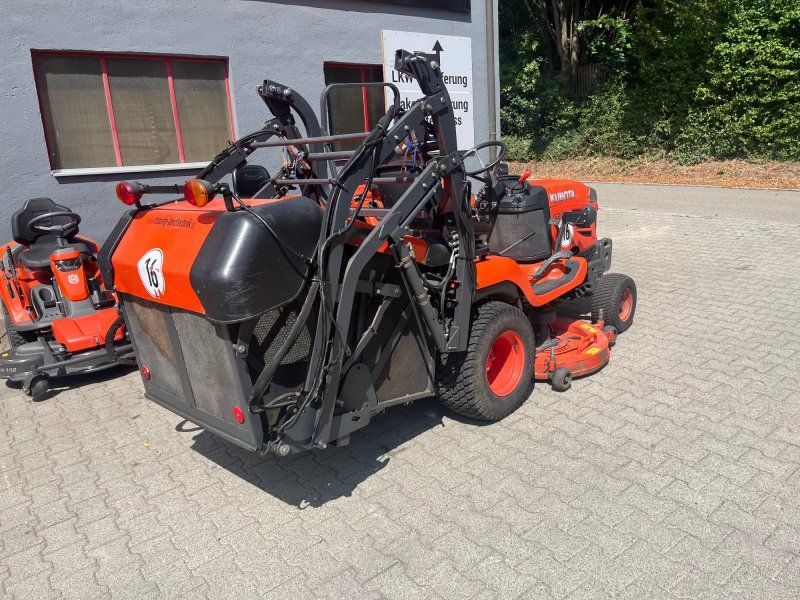 Kubota G 26 mit Hochentleerung