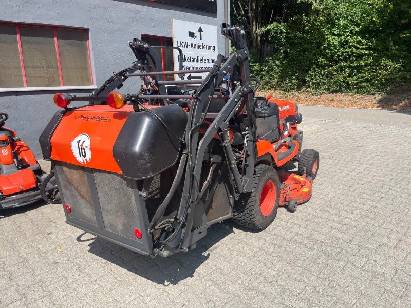 Kubota G 26 mit Hochentleerung