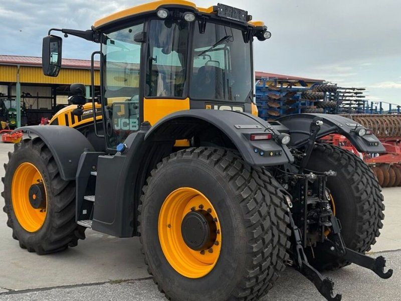 JCB Fastrac 4220