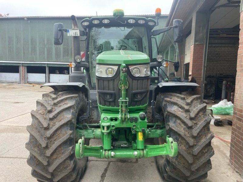 John Deere 6R 165