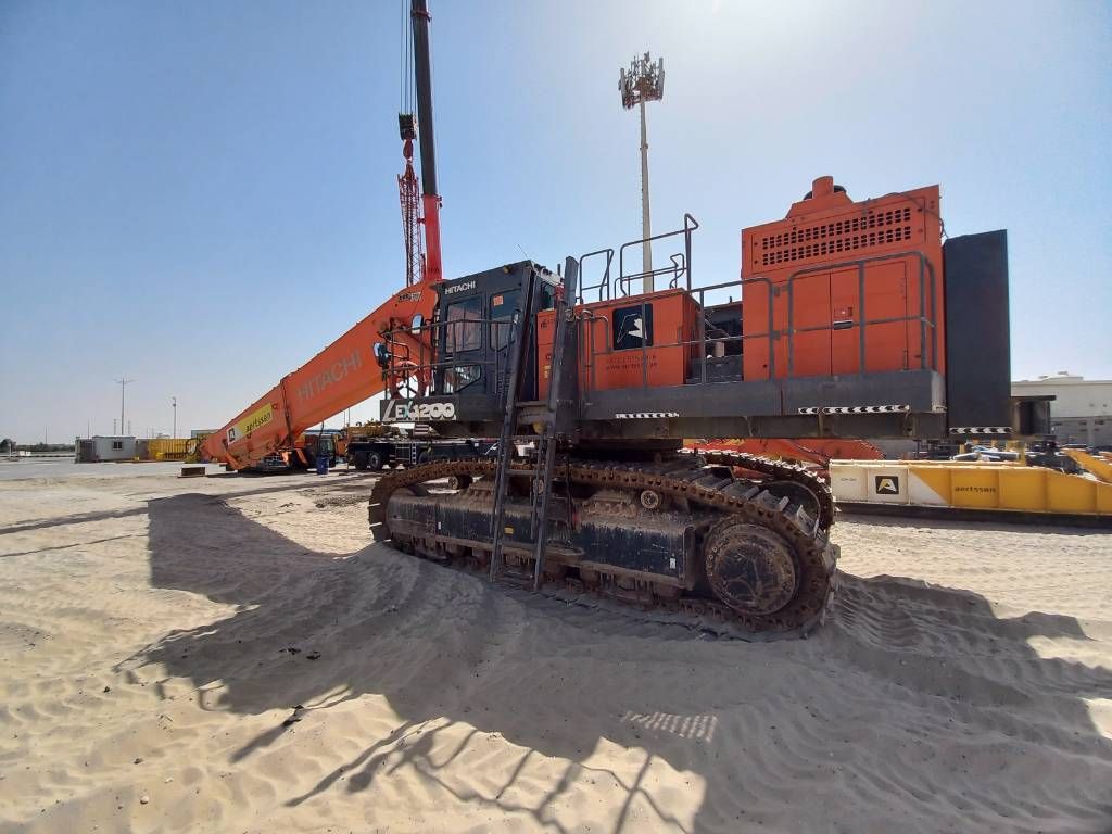 Hitachi EX1200-7 Longreach 28m (Saudi Arabia)