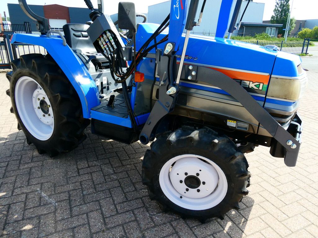 Iseki Geas 273 4wd / 1379 Draaiuren / Voorlader