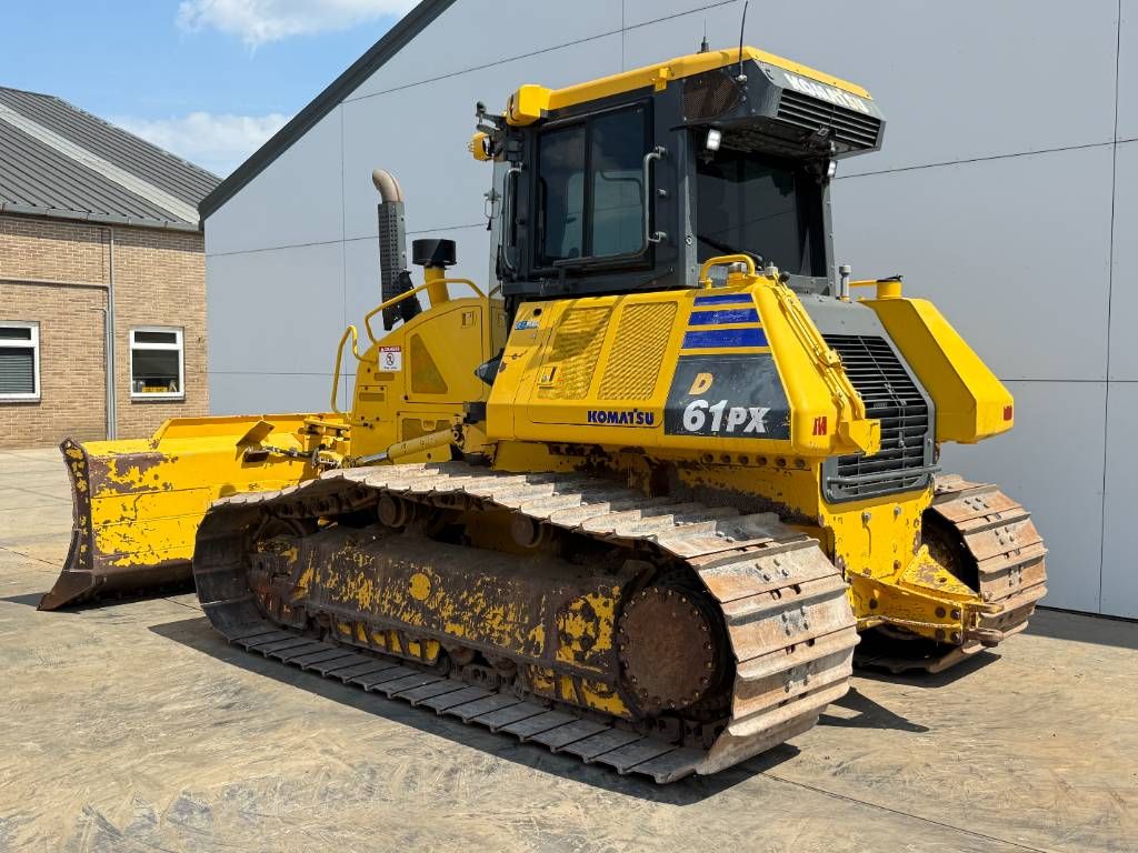Komatsu D61PX-24 - Ripper Valve / Camera