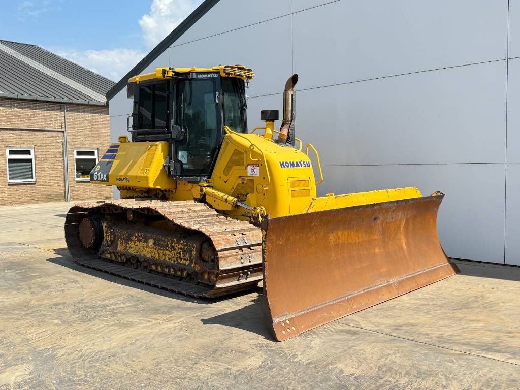 Komatsu D61PX-24 - Ripper Valve / Camera