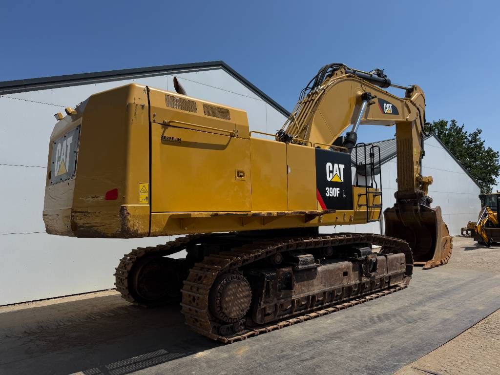 CAT 390F - German Machine / Camera / Quick Coupler