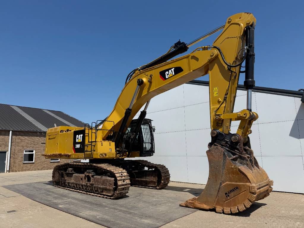 CAT 390F - German Machine / Camera / Quick Coupler