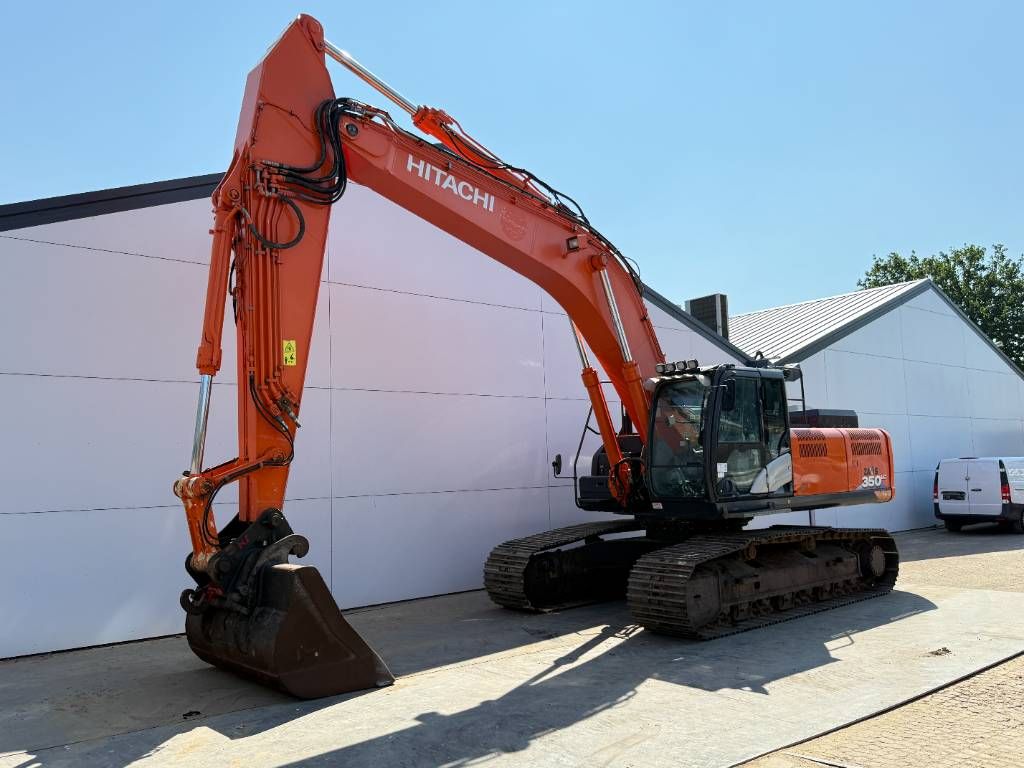 Hitachi ZX350LC-6 - Hammer Lines / Automatic Greasing