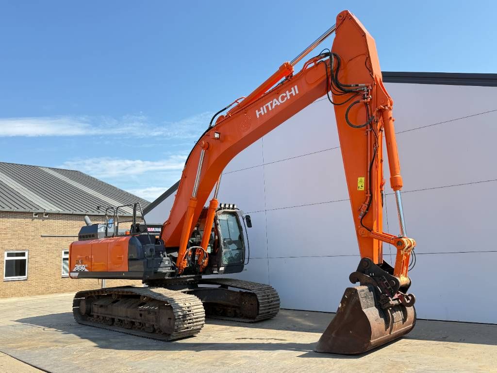 Hitachi ZX350LC-6 - Hammer Lines / Automatic Greasing