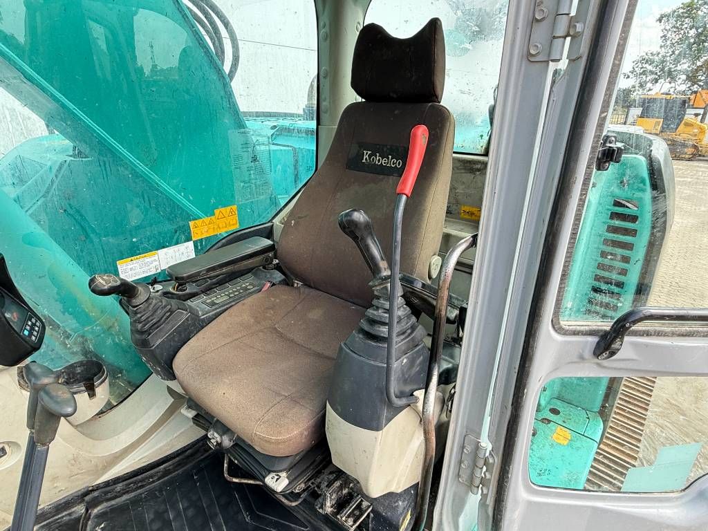 Kobelco SK235SR - Hammer Lines / Automatic Greasing