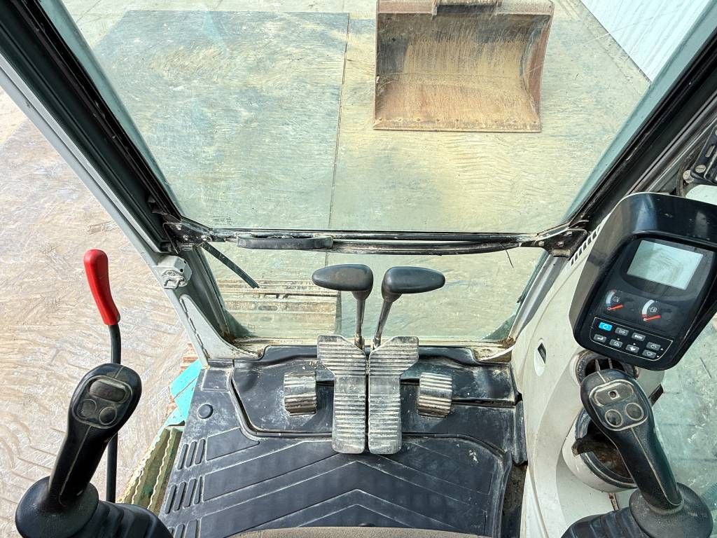 Kobelco SK235SR - Hammer Lines / Automatic Greasing