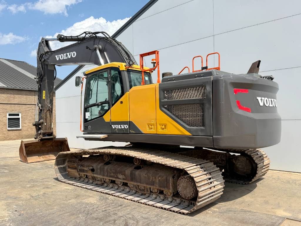 Volvo EC300EL - Hammer Lines / Automatic Greasing