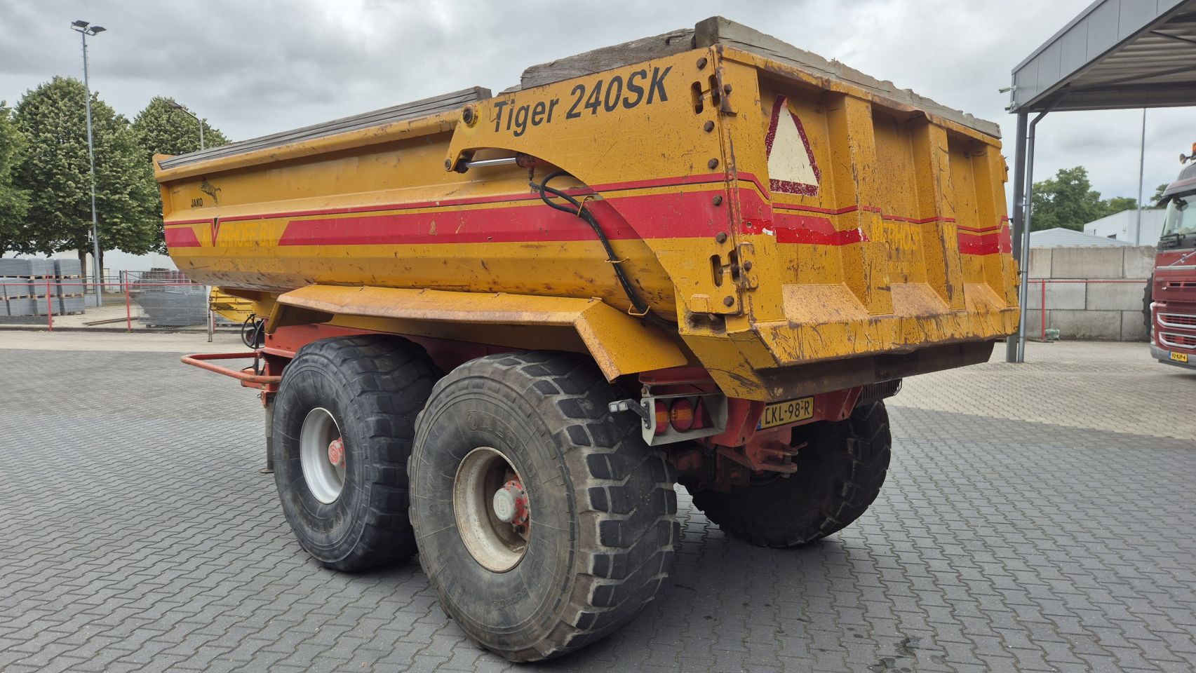 JAKO Tiger 240SK Gronddumper Zandkipper