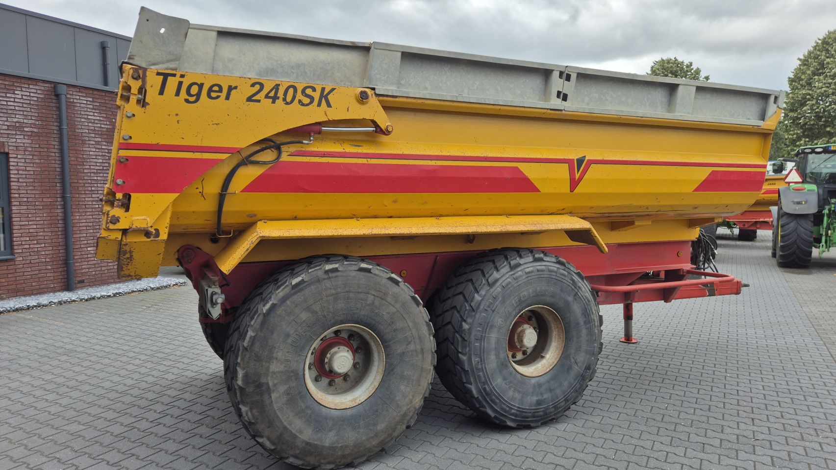 JAKO Tiger 240SK Gronddumper Zandkipper