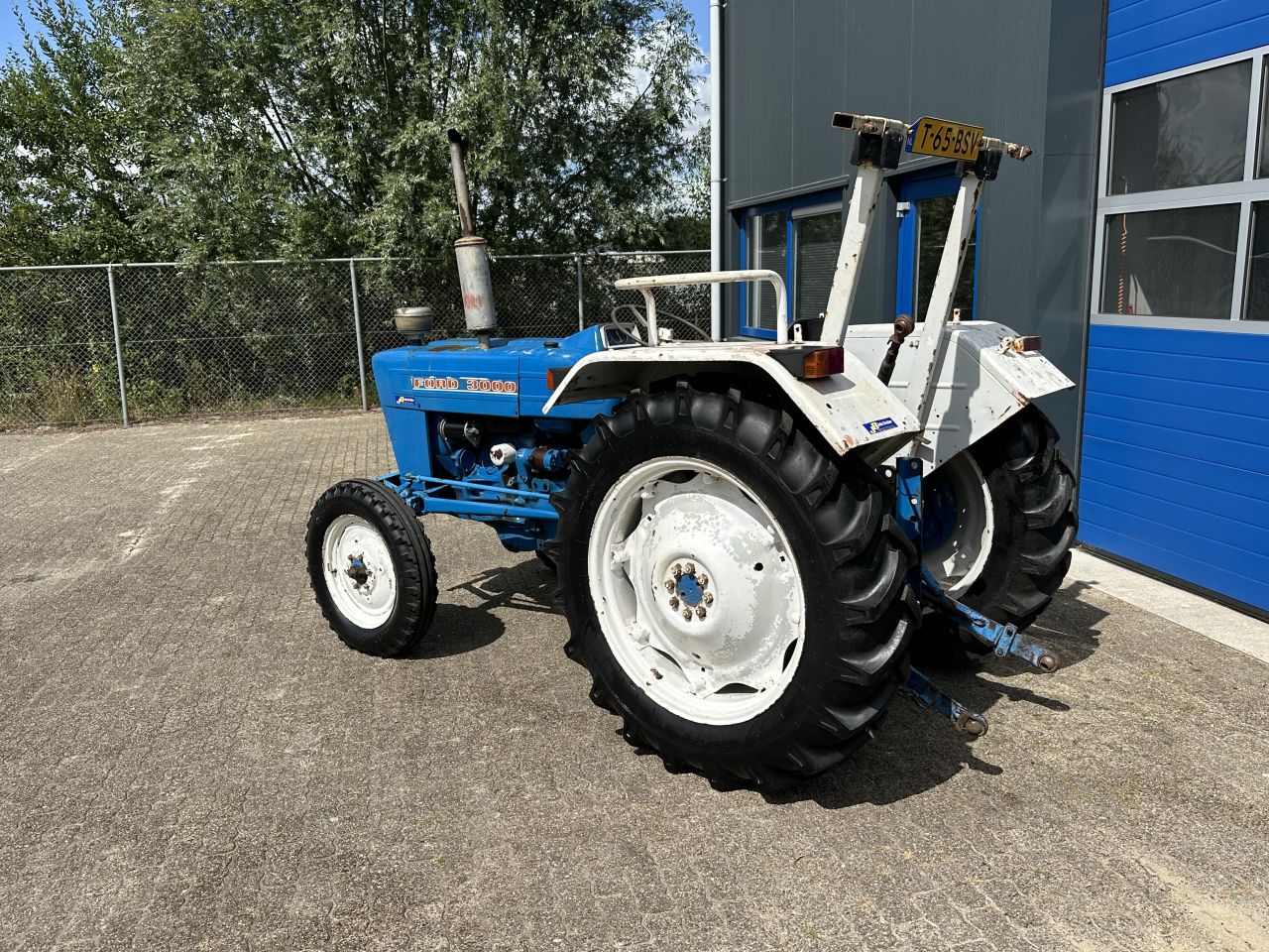 Ford 3000
