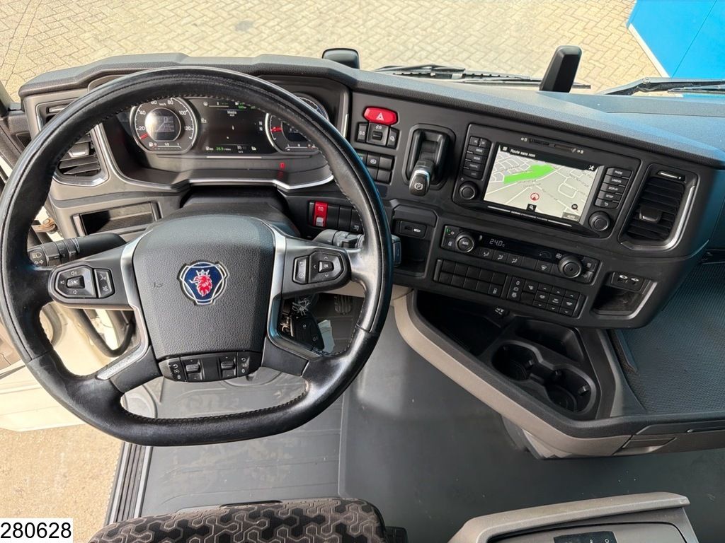 Scania S 500 Euro 6d, retarder, parking air conditioning