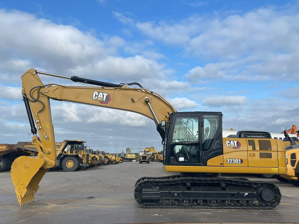 Caterpillar 323D3