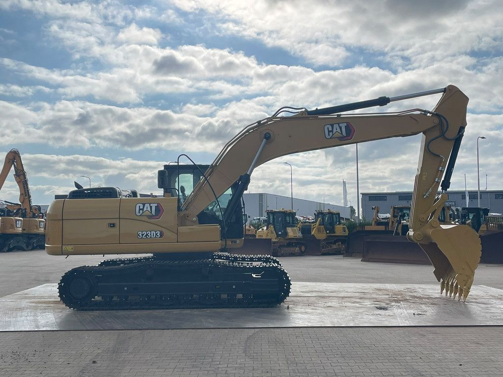 Caterpillar 323D3