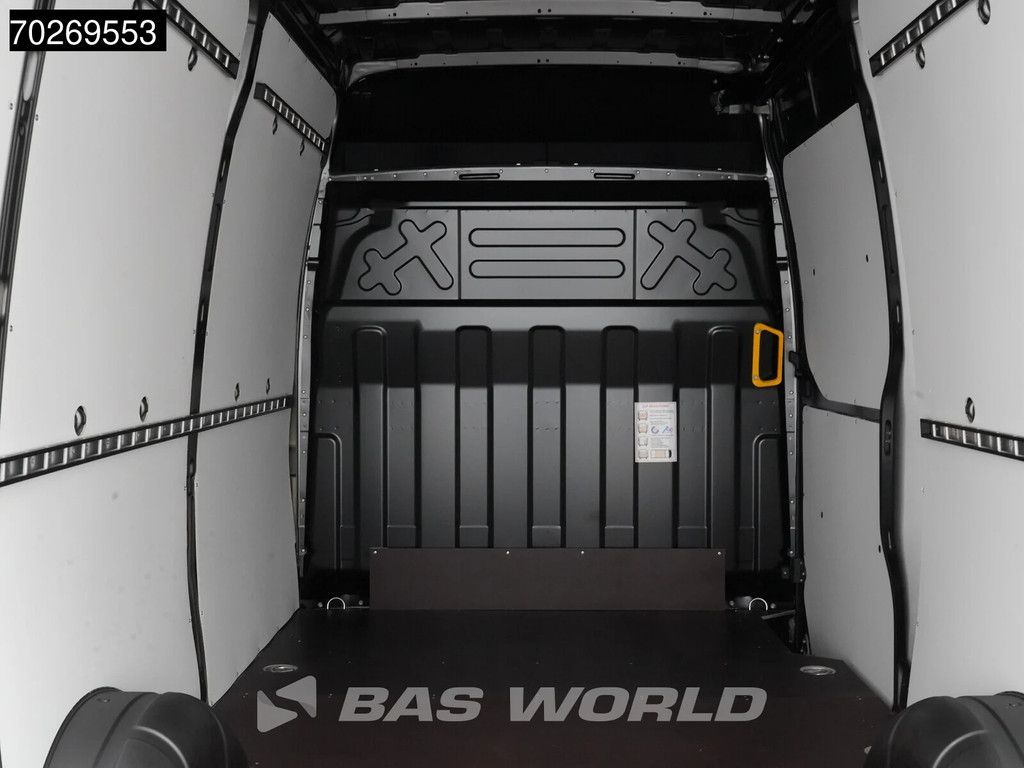 Iveco Daily 35S21 BPM VRIJ! 3.0L Automaat 210PK 3,5t Trekhaak ACC LED Airco Camera Parkeersensoren Tacho Euro6 L2 12m3 A/C Towbar