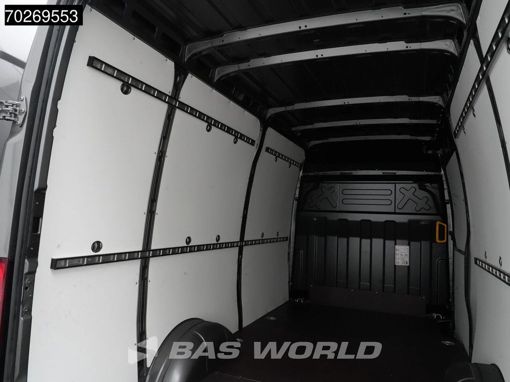 Iveco Daily 35S21 BPM VRIJ! 3.0L Automaat 210PK 3,5t Trekhaak ACC LED Airco Camera Parkeersensoren Tacho Euro6 L2 12m3 A/C Towbar
