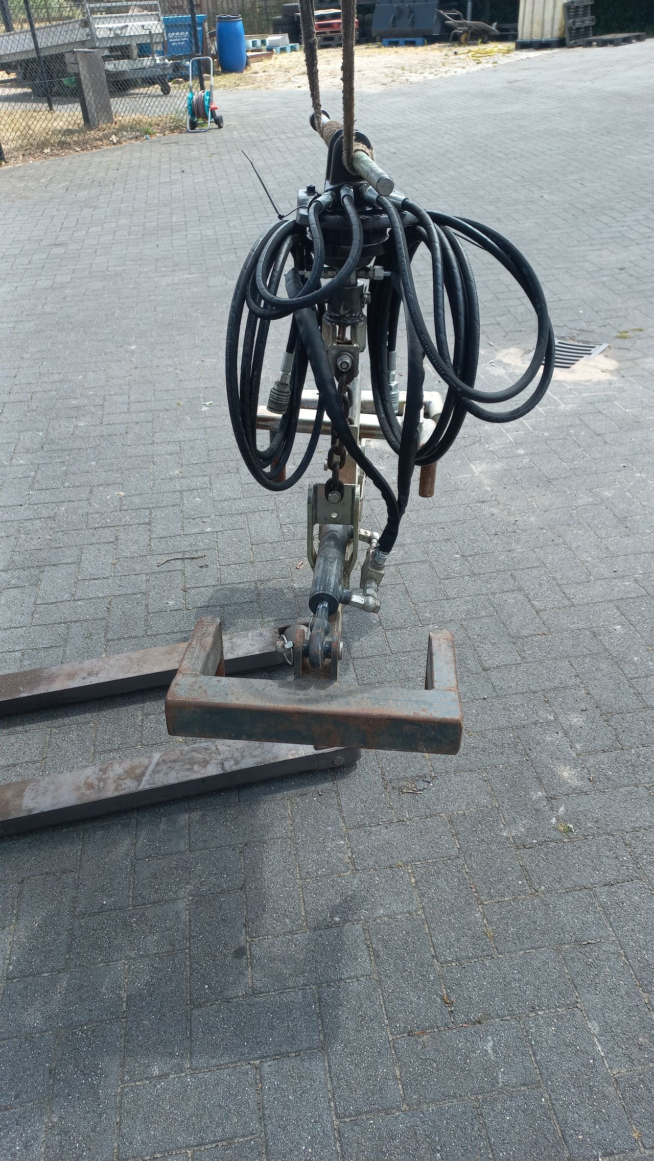 Grastegelklem