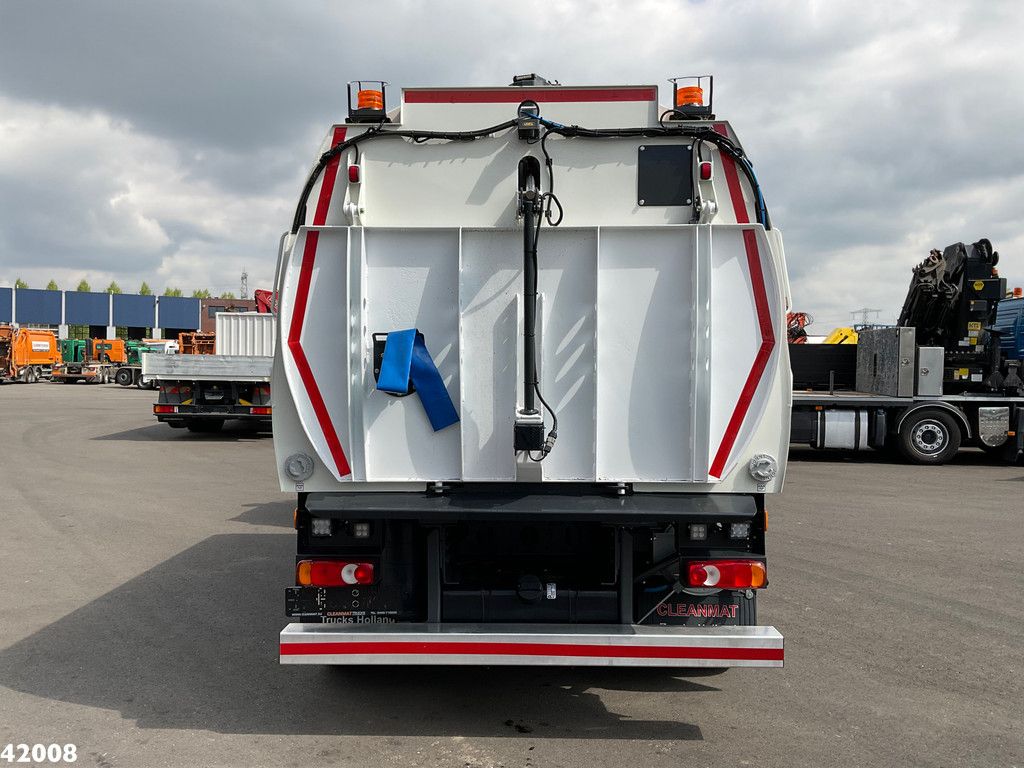 DAF FA LF 230 Johnston VT 650