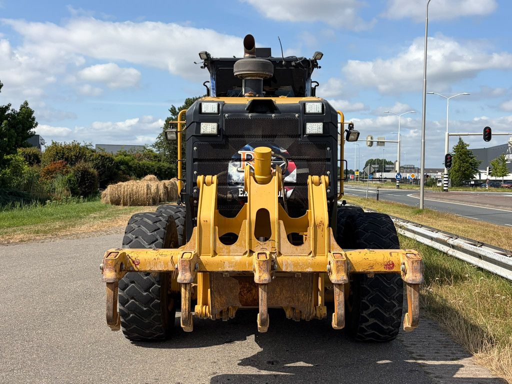 Caterpillar 140M2