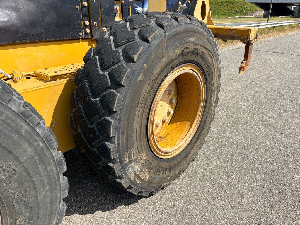 Caterpillar 140M2