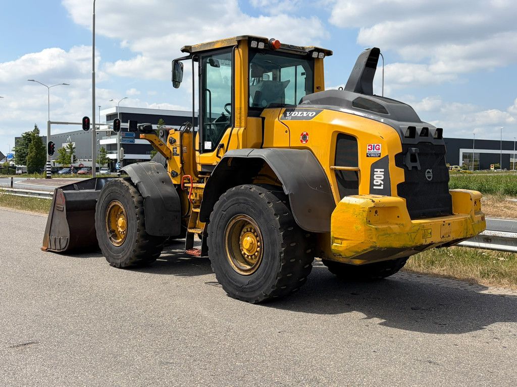 Volvo L90H