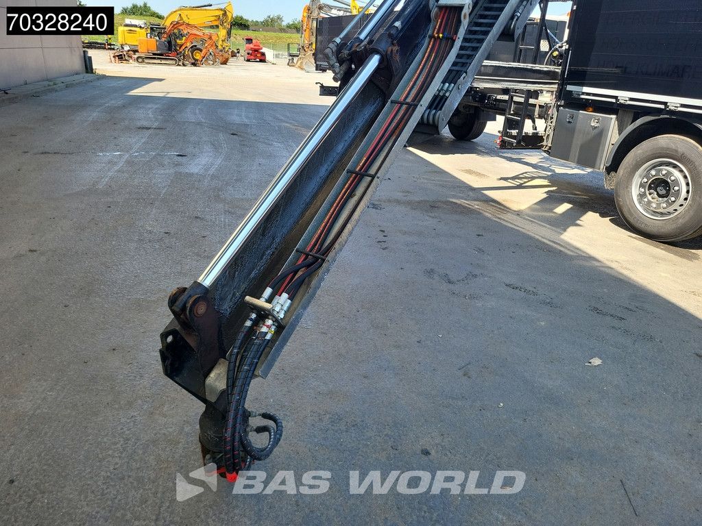 Iveco X-Way X-Way 570 6X2 Fassi F215 Crane Lift+Steering Axle Retarder Euro 6