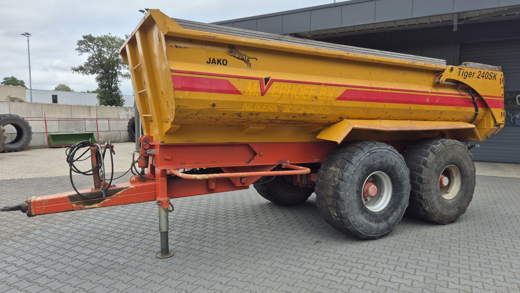 2X JAKO Tiger 240SK Gronddumper Zandkipper