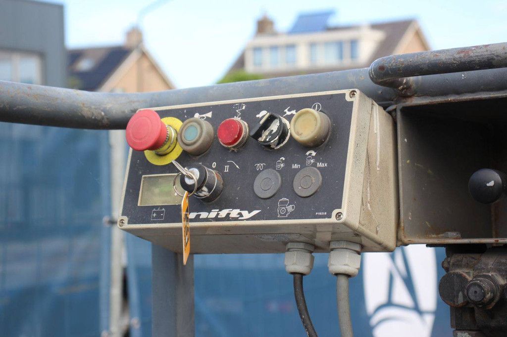 Knikarmhoogwerker Nifty HR12NE 12m Elektrisch 2012